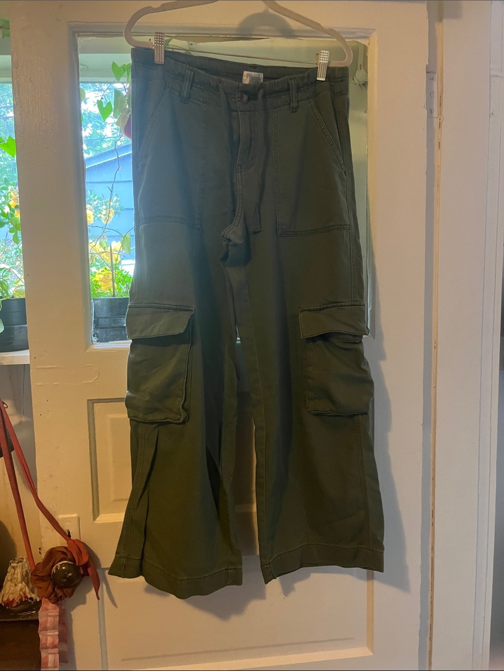 Time and Tru Olive Green Cargo Flare Pants
